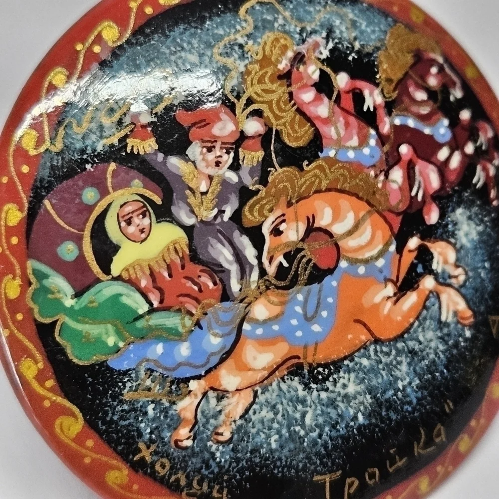 VINTAGE Russian Hand Painted Lacquer Wood Palekh Fairy Tale Troika Brooch Pin